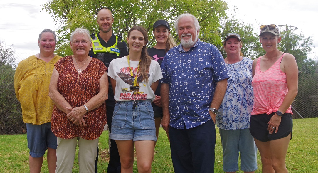 Progress group committee members with Caitlin, Cassey and Cr Milne